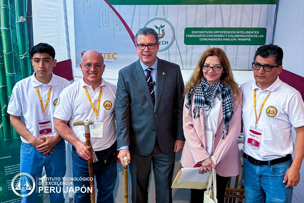 Alumnos Awajún/Wampis participando en Amazonas Start Up